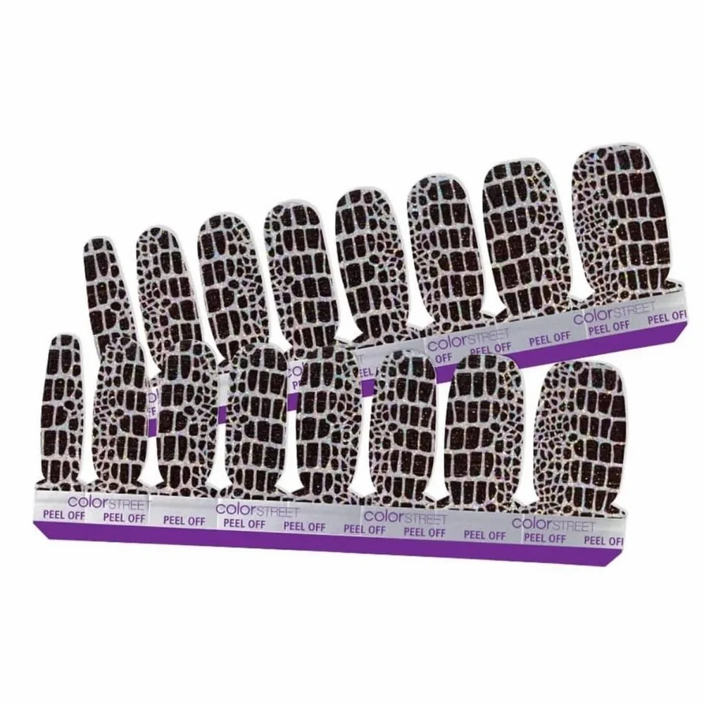 Color Street HISS AND MAKEUP Black & Silver Holographic Snakeskin Nail Strips